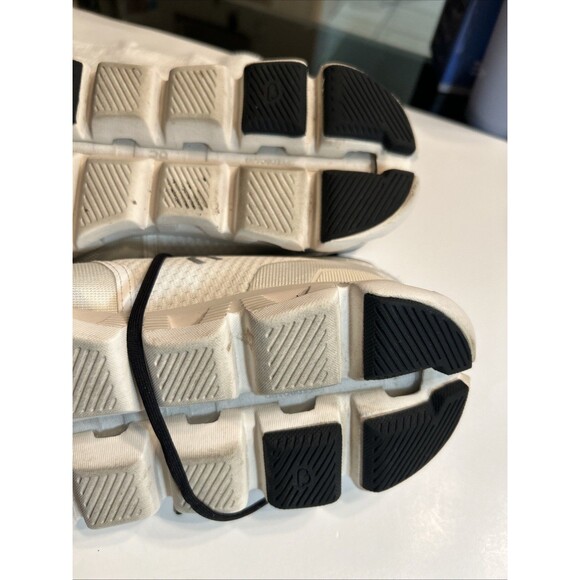 Size 10 - On Cloud X White Black Womens - Picture 12 of 12
